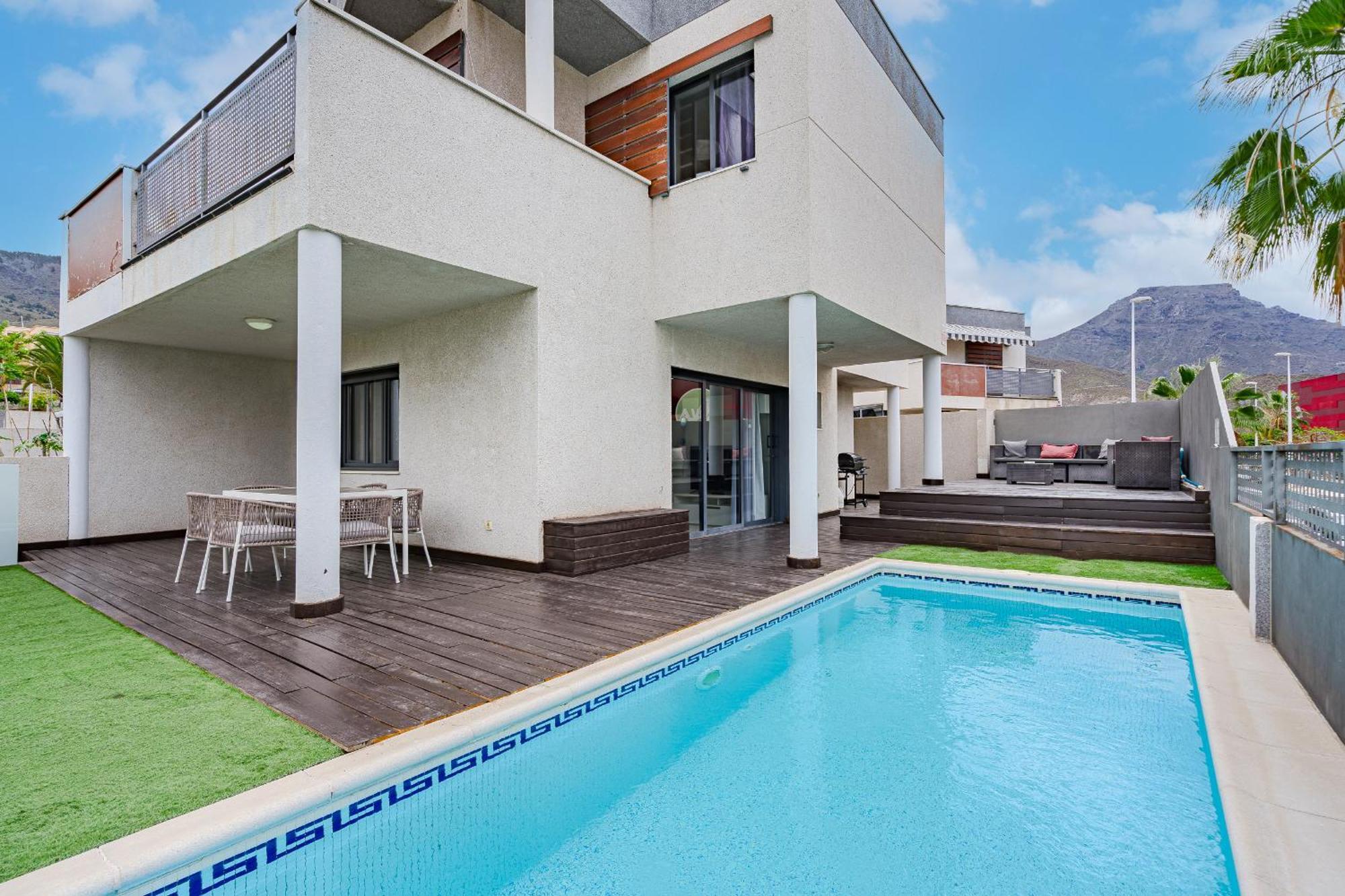 Casa Independiente Con Piscina Privada 아데제 외부 사진