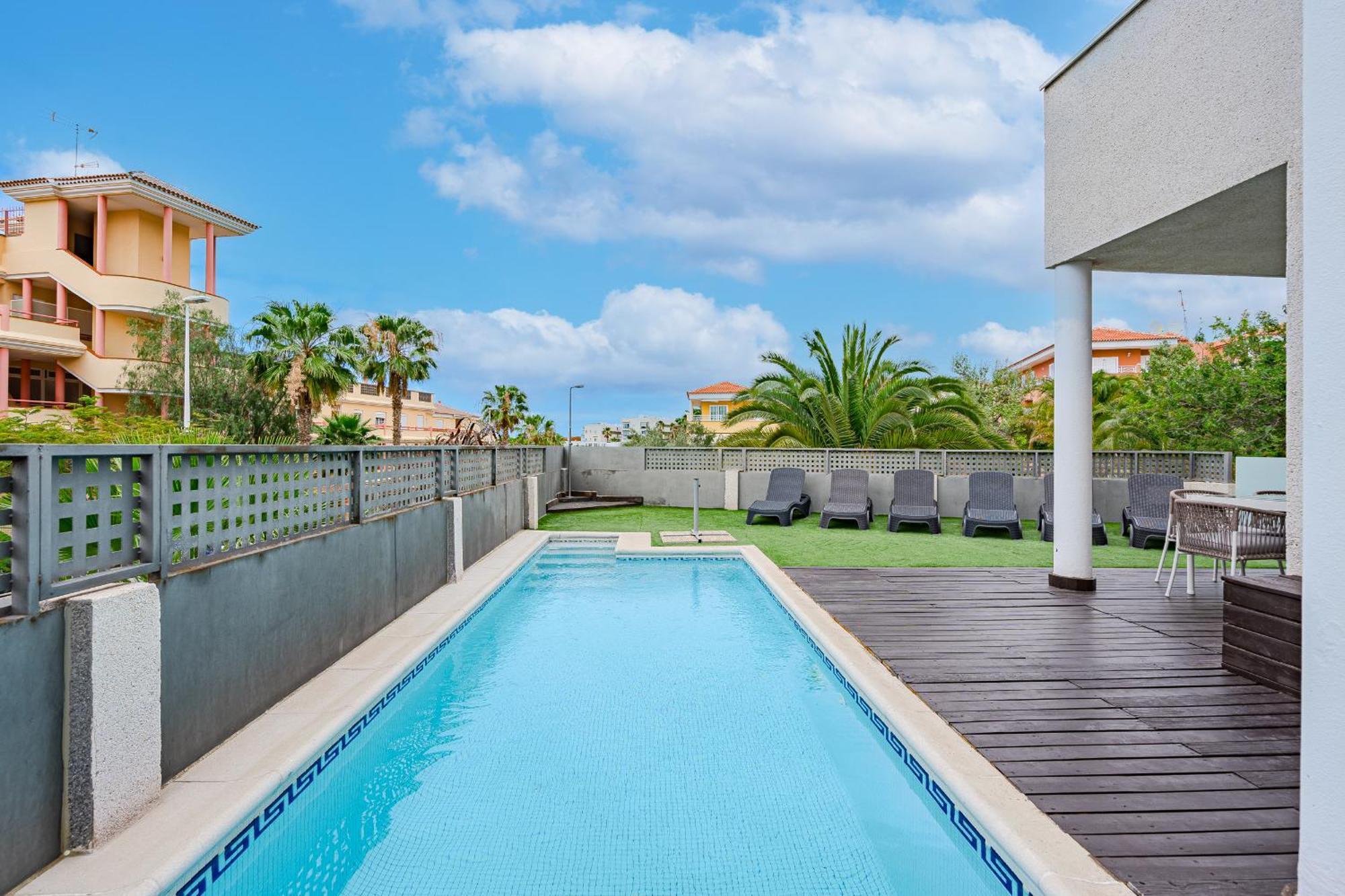 Casa Independiente Con Piscina Privada 아데제 외부 사진