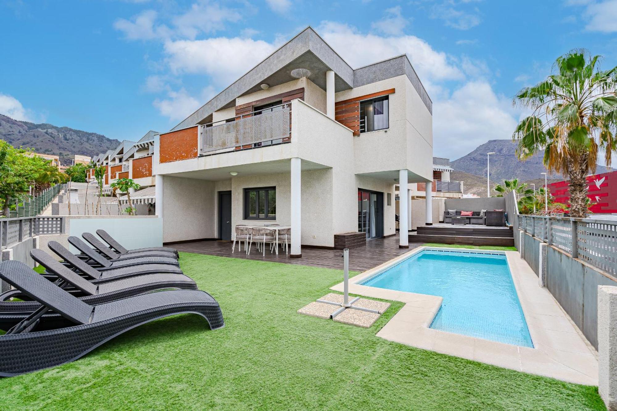 Casa Independiente Con Piscina Privada 아데제 외부 사진