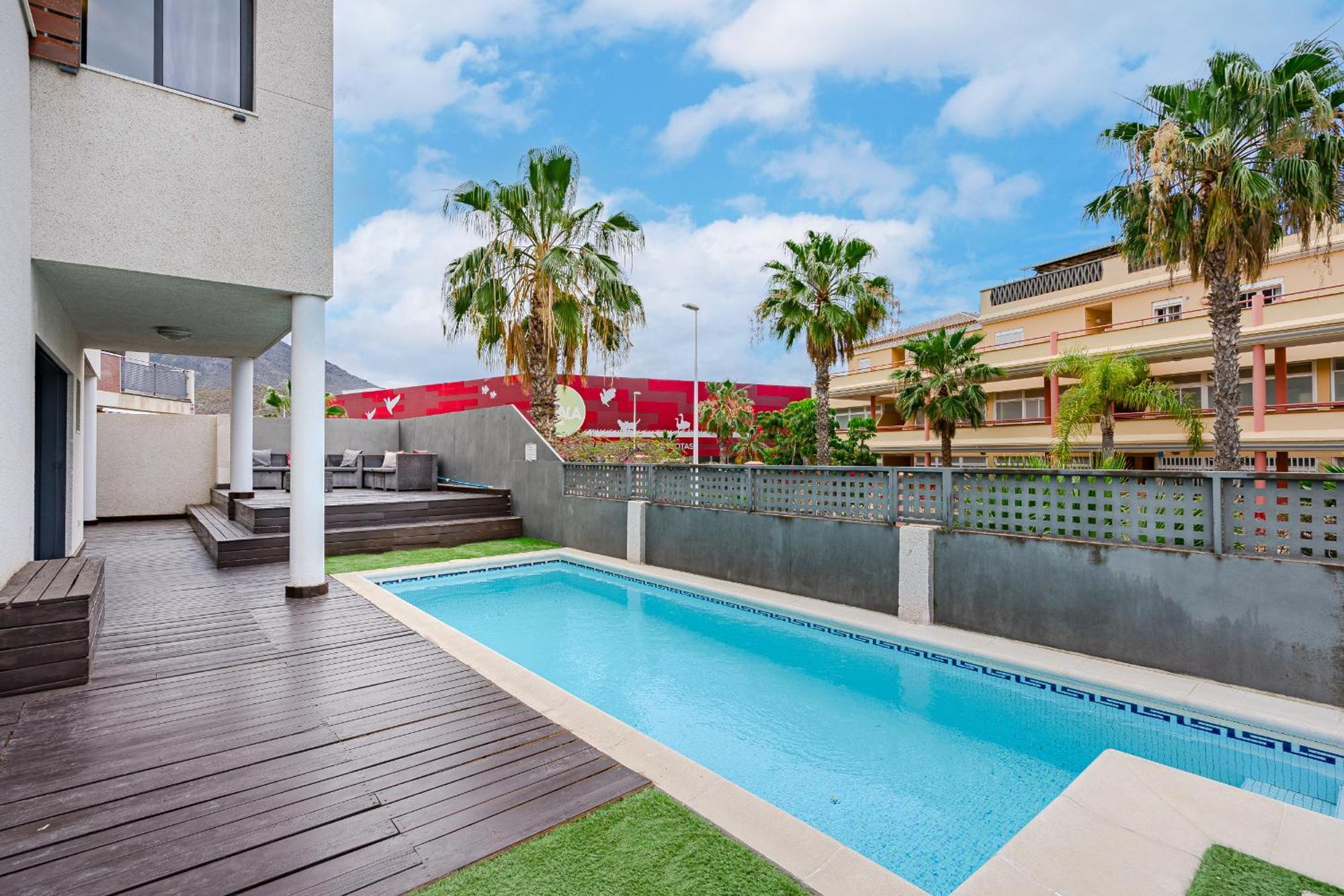 Casa Independiente Con Piscina Privada 아데제 외부 사진